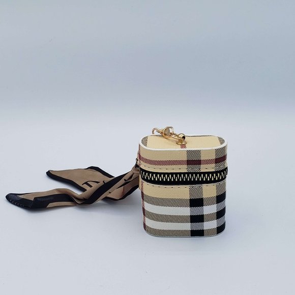 Earbuds Protective Case Cover NWOT - Picture 1 of 5